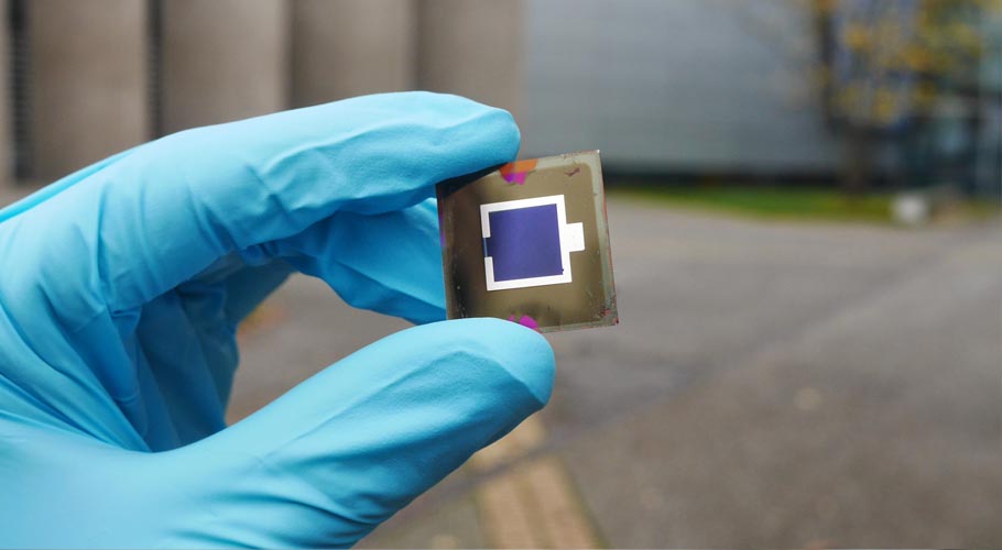 perovskite silicon tandem solar cells 