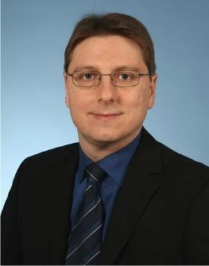 Dr. Ingo Manke