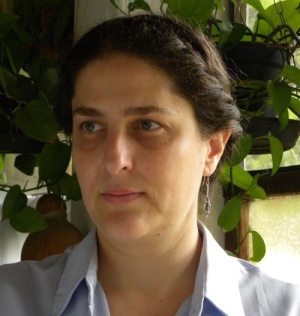 J. Prof. Dr. Luana Caron