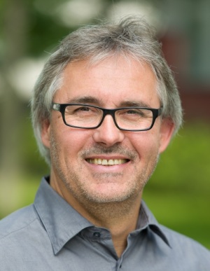 Dr. Stefan Gall
